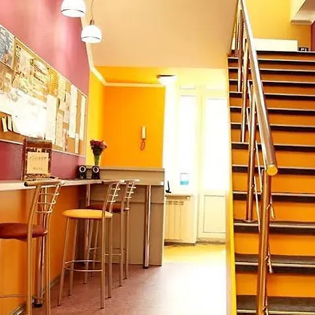 Zigzag Hostel *